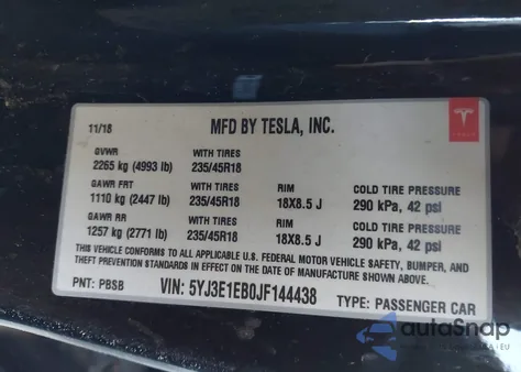 2018 Tesla Model 3 Long Range/Performance z USA, uszkodzony, nr VIN 5YJ3E1EB0JF144438